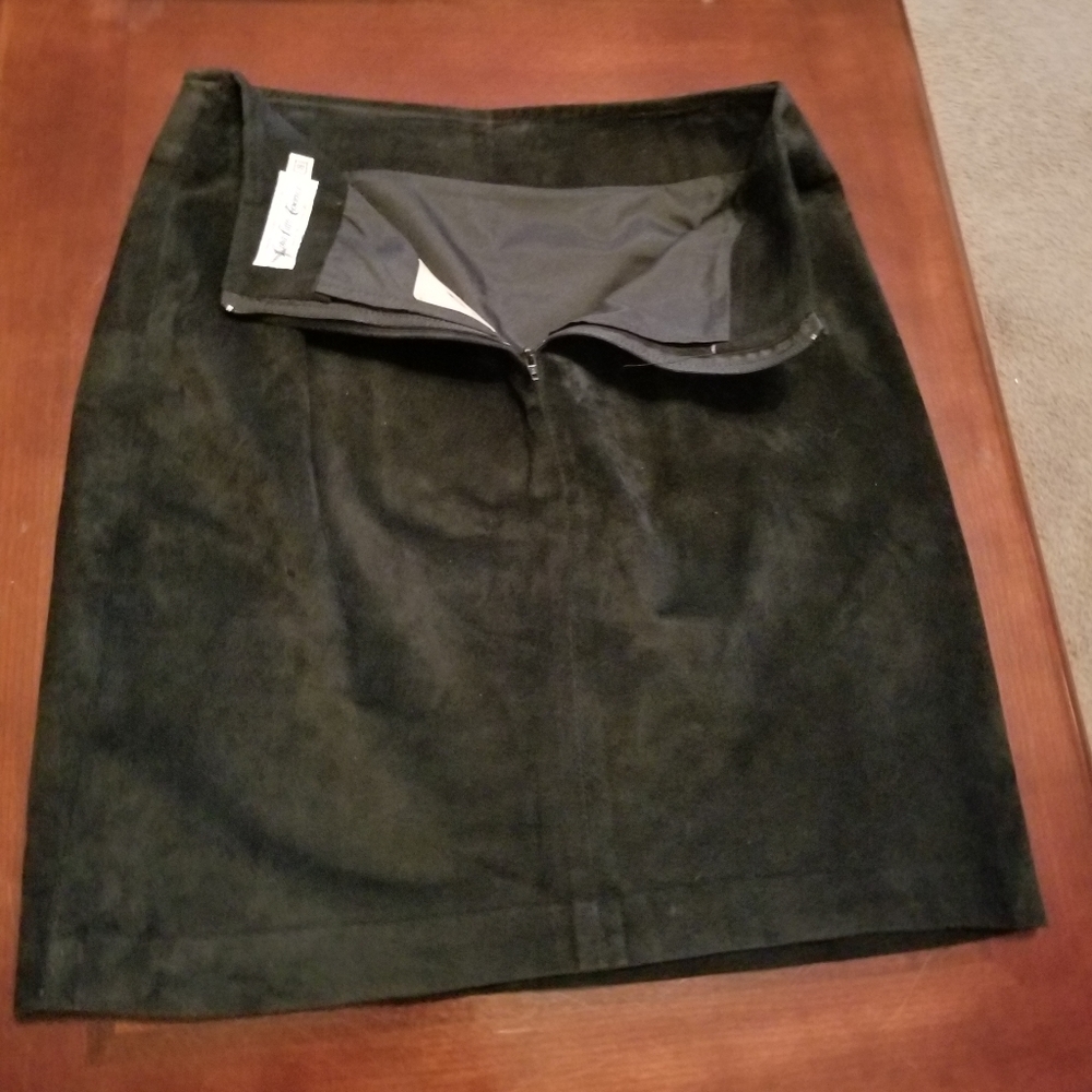 Peter Nygard Black Mini Skirt - Picture 8 of 10